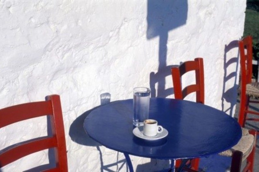 Διακοπές: Τέσσερις μισθοί για… μια εβδομάδα σε νησί