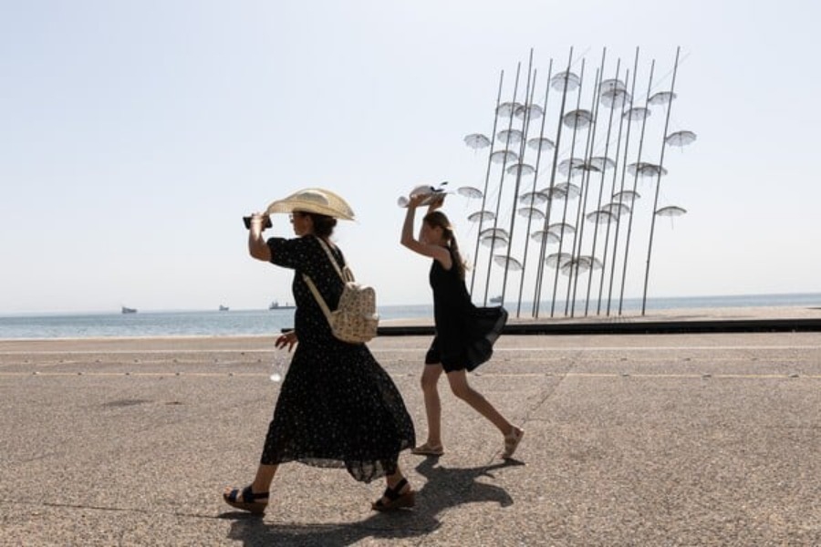 Καύσωνας «Κλέων»: Έκτακτα μέτρα και για τον ιδιωτικό τομέα