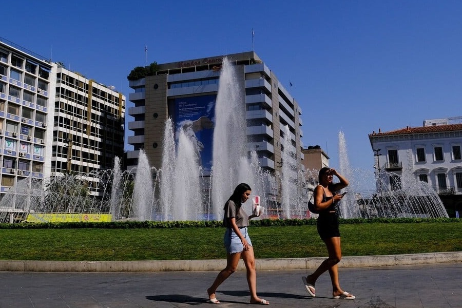 Καύσωνας «Κλέων»: Οδηγίες προστασίας από τις υψηλές θερμοκρασίες