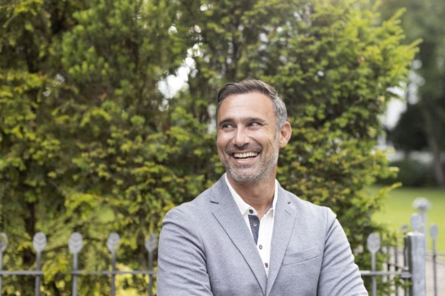 Καπουτζίδης: «Ενημερώστε τον ότι πήγα στρατό» ‑ Η απάντηση στη χυδαία ομοφοβική επίθεση Βελόπουλου