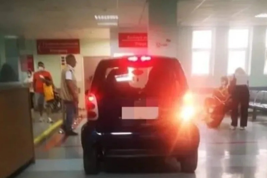 Απίστευτο περιστατικό στο ΚΑΤ: Ασθενής «μπούκαρε» με το αυτοκίνητό του στα επείγοντα!