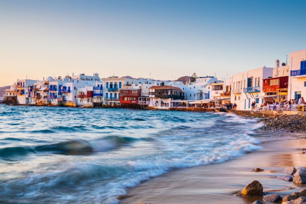 Νέα «βόμβα» από την καθηγήτρια που κατήγγειλε βιασμό από γνωστό επιχειρηματία της Μυκόνου