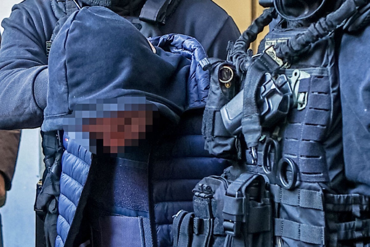 Επεισόδια στου Ρέντη: Έριξε και ο αδερφός του 18χρονου φωτοβολίδα – Πυρίτιδα στα χέρια του μάνατζερ τράπερ