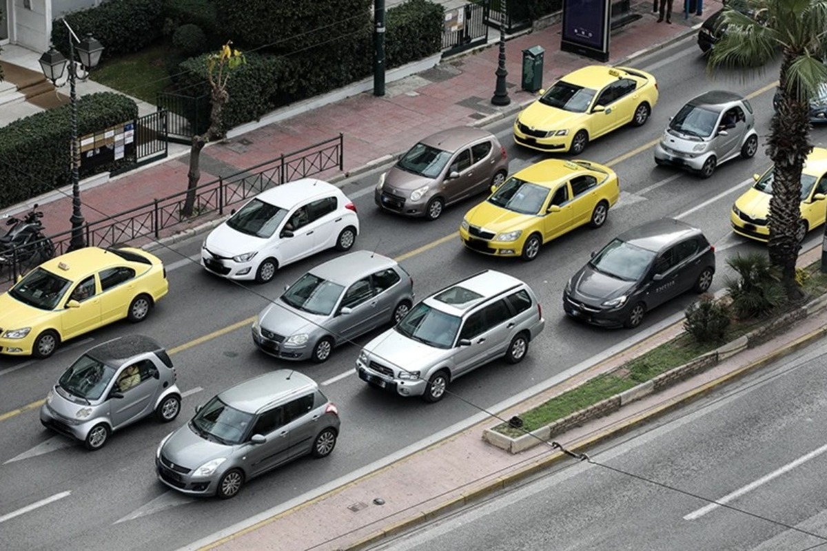 Τέλη κυκλοφορίας: Πότε λήγει η προθεσμία πληρωμής τους – Τα ποσά που πρέπει να καταβάλουν οι ιδιοκτήτες οχημάτων