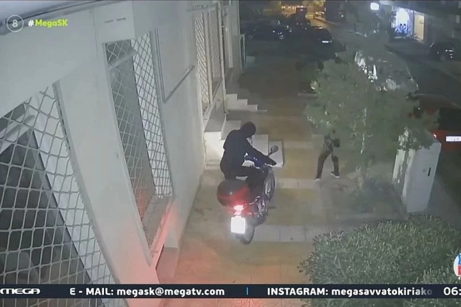 Βίντεο ντοκουμέντο από την κλοπή μηχανής στη Θεσσαλονίκη σε λίγα λεπτά