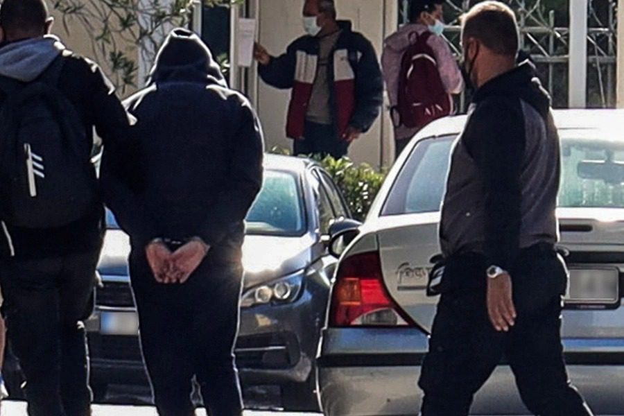 Σεπόλια: 5 νέες συλλήψεις για το βιασμό της 12χρονης ‑ Ένας γιατρός ανάμεσα σε αυτούς