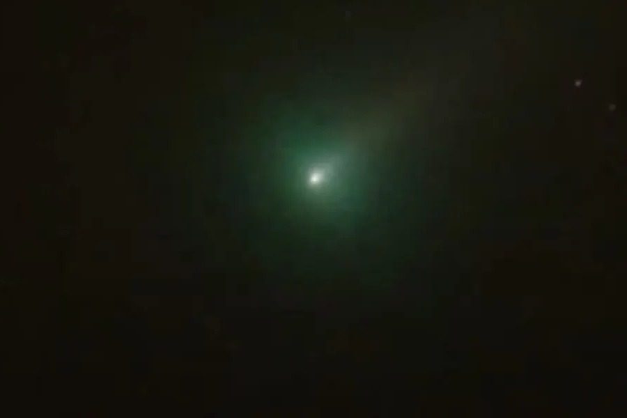 Βίντεο: Σε live streaming το ιστορικό πέρασμα του πράσινου κομήτη από τη Γη