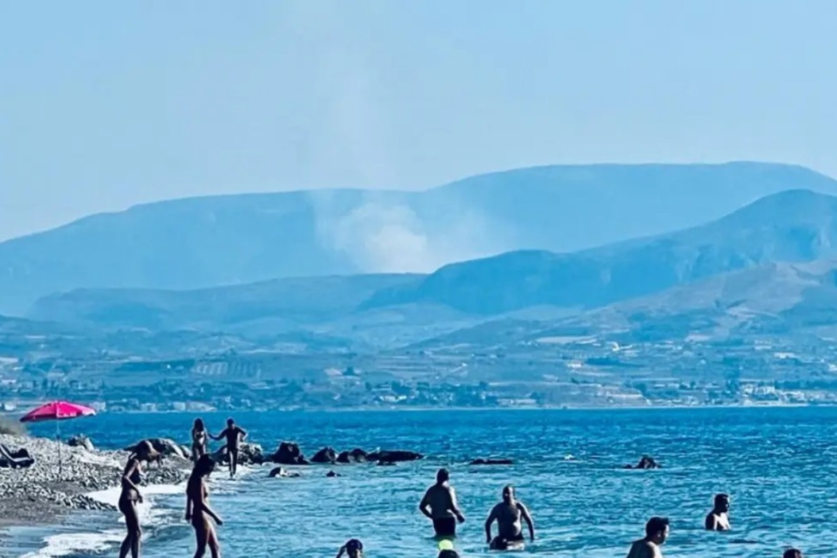 Φωτιά τώρα στην Κόρινθο