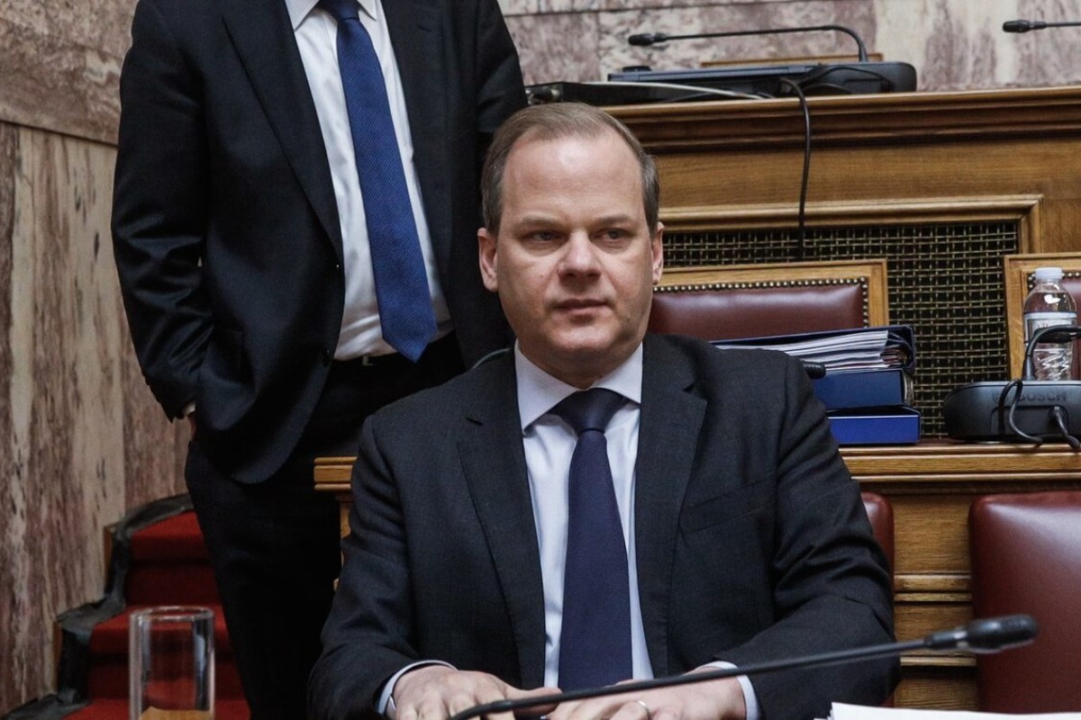 Στη Βουλή η δικογραφία κατά Καραμανλή για τα Τέμπη