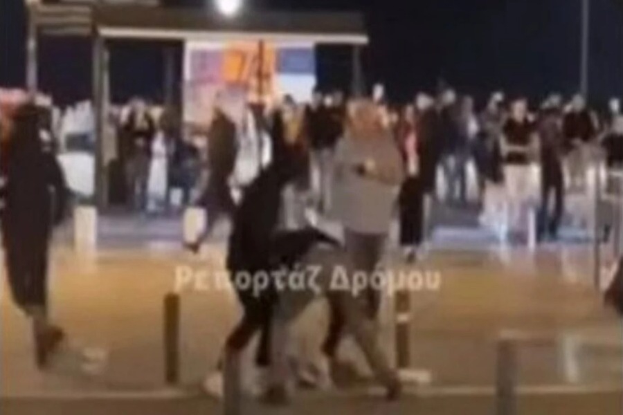 Βίντεο – ντοκουμέντο από την άγρια επίθεση σε νεαρό στην πλατεία Αριστοτέλους