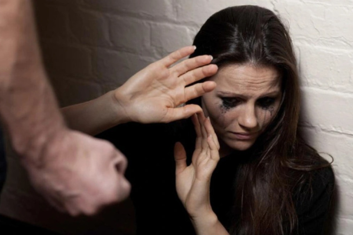 Κρήτη: Θύμα ξυλοδαρμού από τους φίλους της τουρίστρια