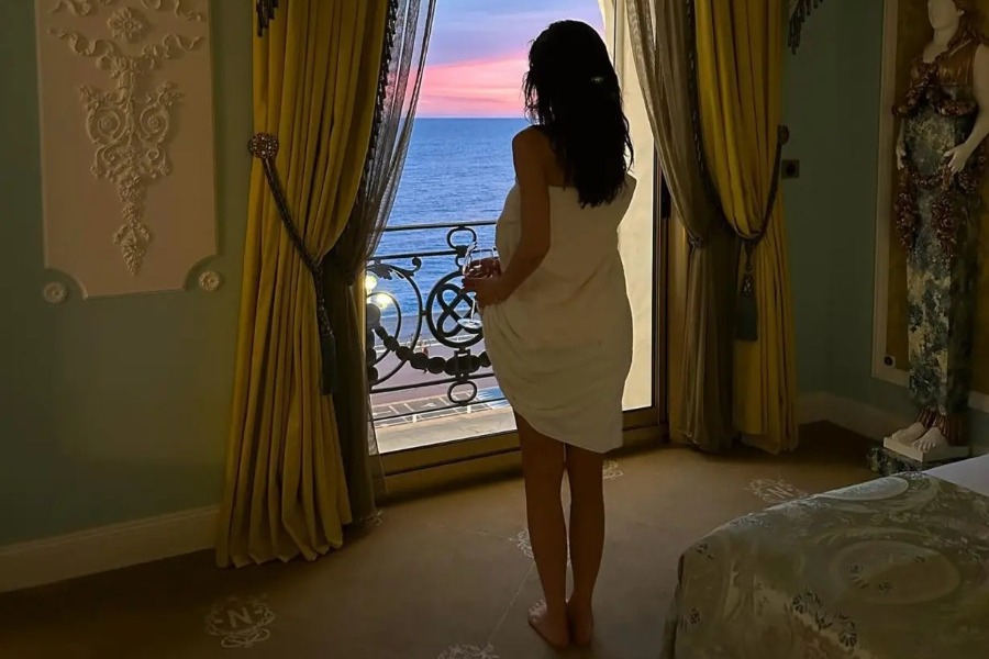 Μέσα στην πολυτελή γαλλική σουίτα που η Kylie Jenner έμεινε για την επίδειξη του Jacquemus