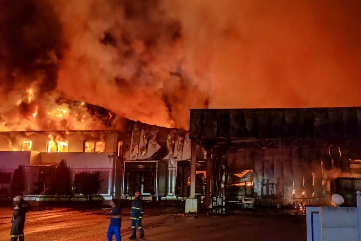 Λαμία: Νέες μαρτυρίες για το εργοστάσιο με τα δηλητηριασμένα γεύματα ‑ «Μύριζε βενζίνη»