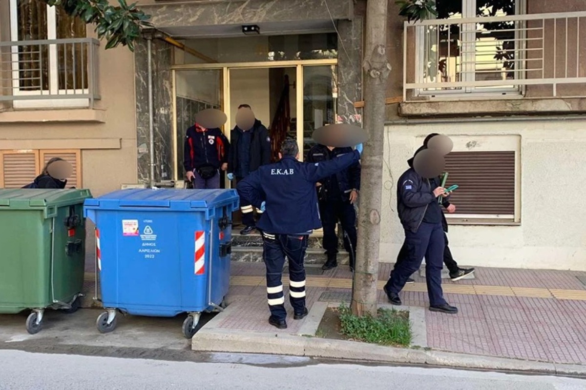 Νεκρή γυναίκα σε υπόγειο πολυκατοικίας στη Λάρισα