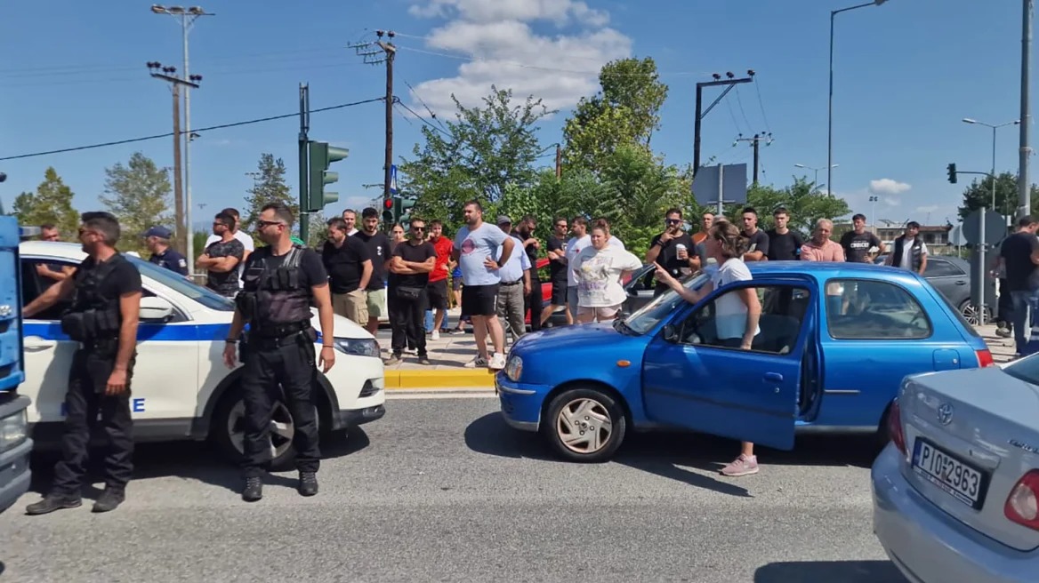 Λάρισα: Πλημμήρισε η Γιάννουλη ‑ Ένταση μεταξύ αστυνομικών και πολιτών