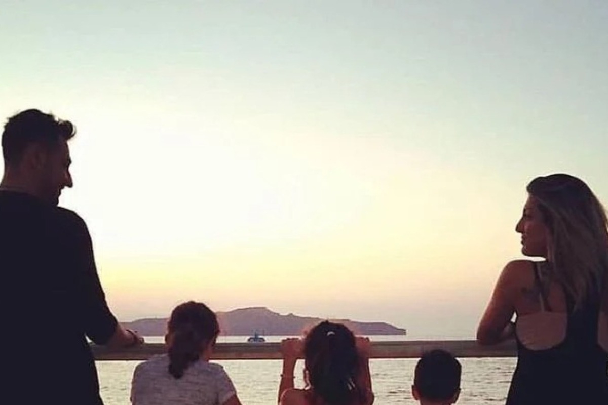 Διάσημο ζευγάρι της ελληνικής showbiz παντρεύεται μετά από 18 χρόνια σχέση και 3 παιδιά