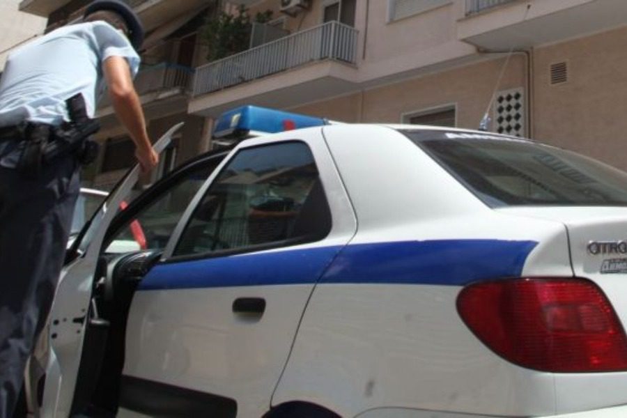 Νέα Σμύρνη: Μαχαίρωσαν 15χρονο στην πλατεία