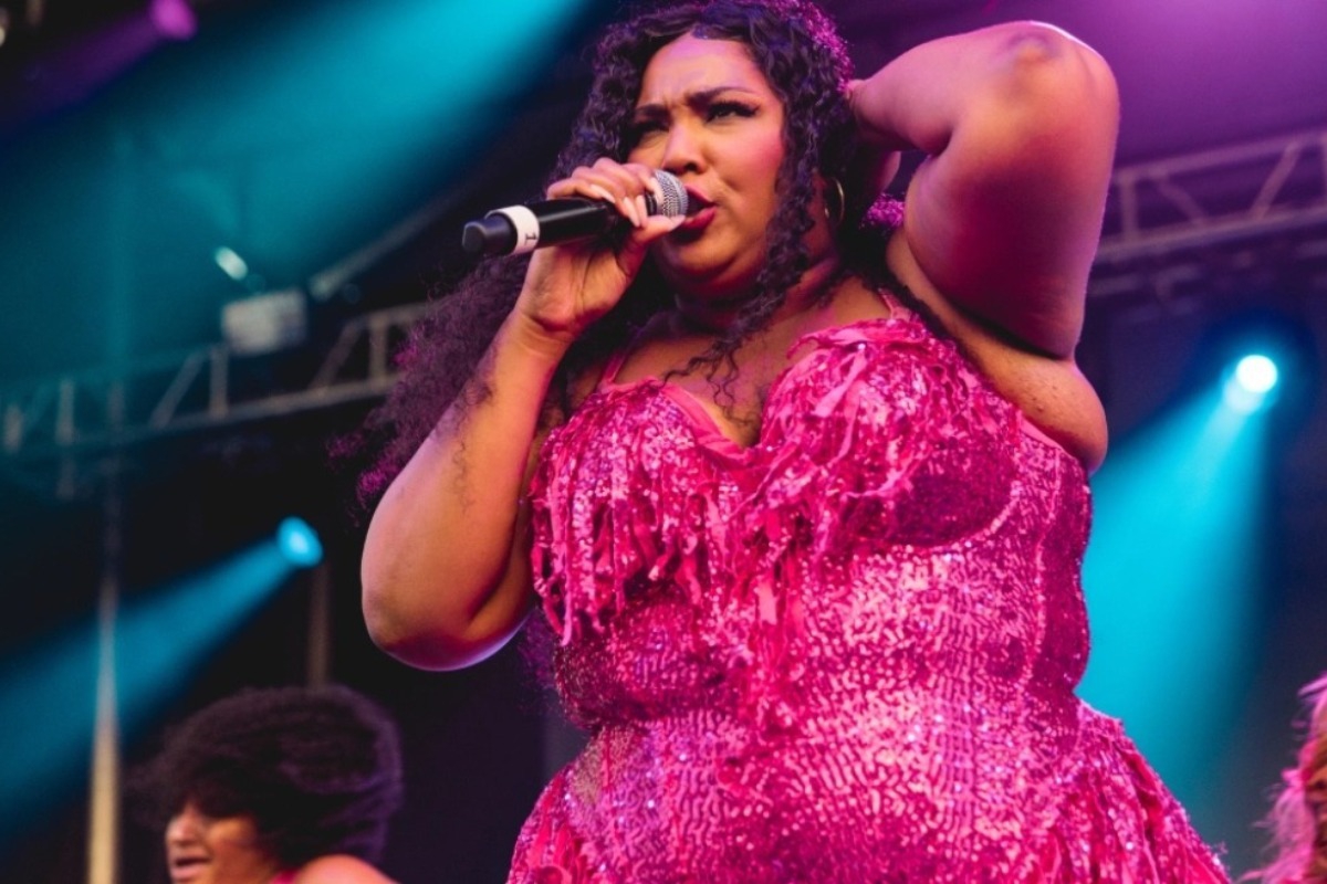 Lizzo: Παρελθόν τα μηνύματα αγάπης στα βίντεο όπου δείχνει το σώμα της ‑ «Δεν ξεχνάμε» της γράφουν