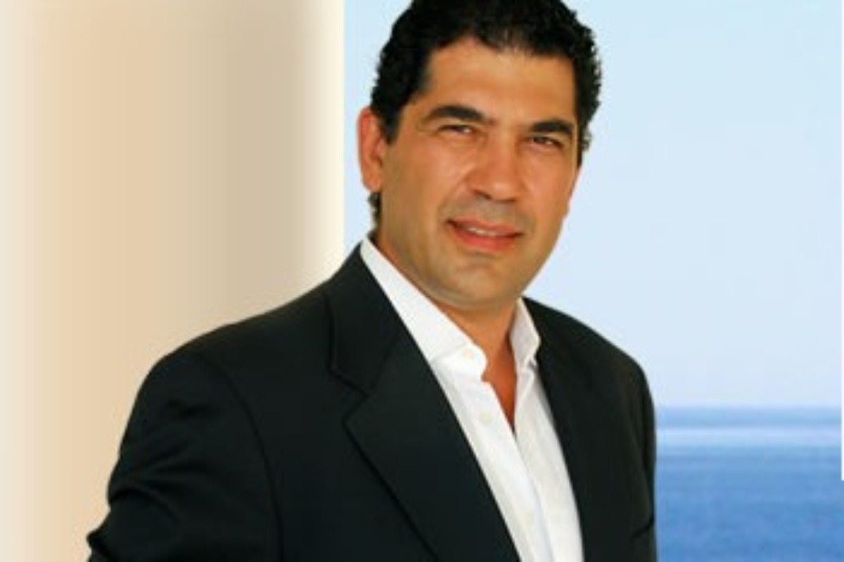 Λύρας για υπόθεση με τη γειτόνισσα ‑ «Έκανε κίνηση εκφοβισμού στο 3,5 ετών παιδί μου»