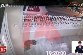 Βίντεο ντοκουμέντο από το έγκλημα στην Αγία Βαρβάρα: Ο 69χρονος περπατάει χαλαρός με την καραμπίνα στο χέρι