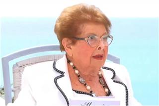 Βέφα Αλεξιάδου: «Δεν υπάρχουν ομόφυλα ζευγάρια, ο Κασσελάκης να κάτσει στα αυγά του»