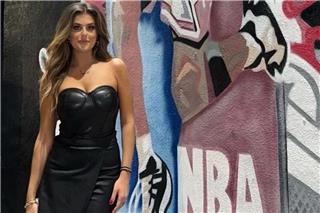 Η πανέμορφη ρεπόρτερ ελληνικής καταγωγής που σαρώνει στο NBA