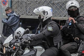 Τρόμος για μοντέλο στο κέντρο της Αθήνας ‑ Αιγύπτιος τη δάγκωσε και της έκλεψε το κινητό