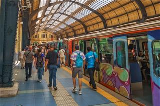 Οι διάλογοι της συμμορίας που έκλεβε στο μετρό: «Δεν πάω πια στη μπλε, στην πράσινη κάνουμε λεφτά»