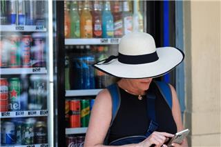 Ακρίβεια: 0,60€ το νερό από 1η Ιουλίου ‑ Ανατιμήσεις και σε μπύρες, χυμούς, αναψυκτικά