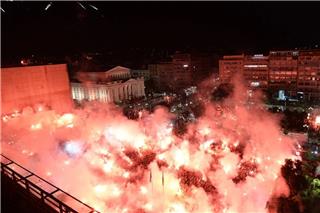 Τελικός Conference League: Φλέγεται ο Πειραιάς, η γιορτή ξεκίνησε