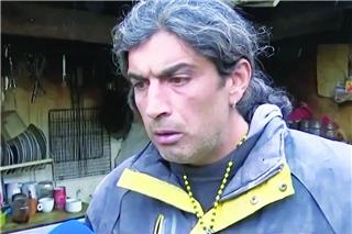 Παλαιοχριστιανός: Βρήκε σπίτι για την οικογένειά του ‑ Ζητά να πάρει τον γιο του για να πάει σχολείο