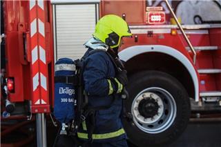 Φωτιά τώρα στη λεωφόρο Βάρης‑Κορωπίου ‑ Μήνυμα από το 112 για εκκένωση περιοχών
