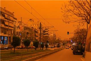 Η Αφρικάνική σκόνη έστειλε πολύ κόσμο στα Επείγοντα: Οι οδηγίες των πνευμονολόγων