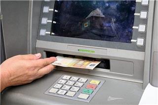 Τράπεζες: Πότε κατεβάζουν ρολά ‑ Πότε θα ανοίξουν
