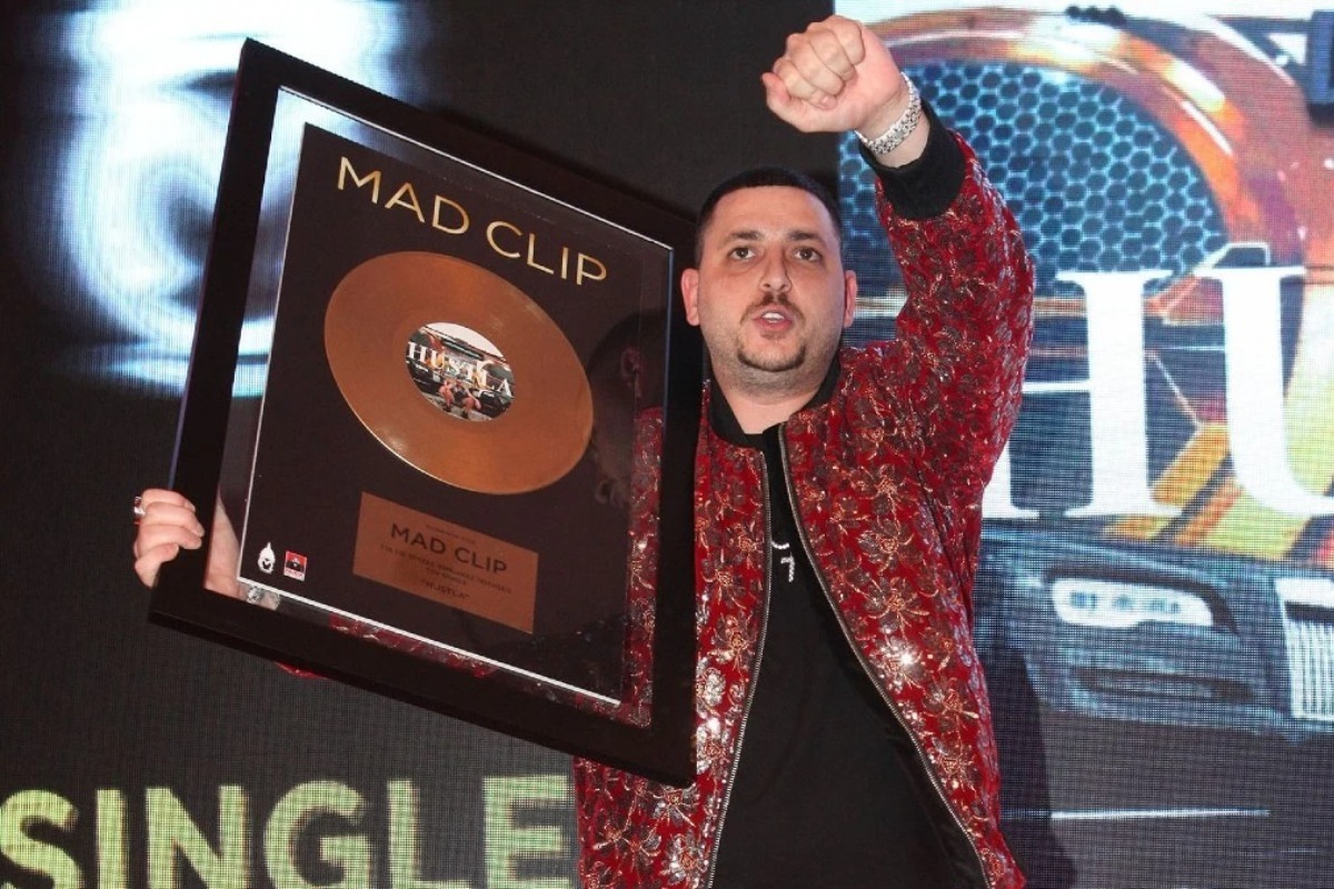 Mad Clip: Αγνωστοι βανδάλισαν τον τάφο του