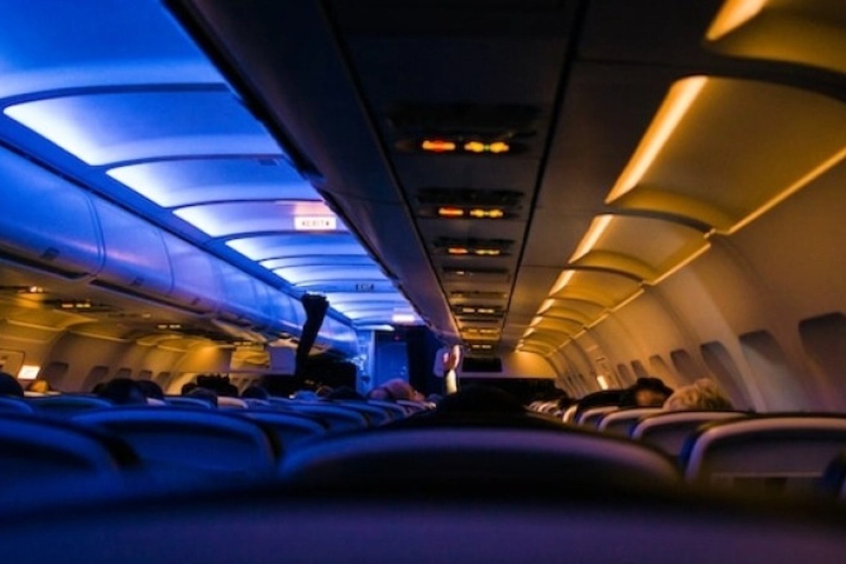 Σοκ σε πτήση: Πίστευαν ότι η επιβάτιδα κοιμόταν, όμως ήταν νεκρή