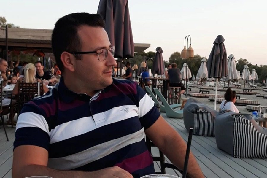 Σπαραχτικά τα μηνύματα φίλων του μηχανοδηγού της επιβατικής αμαξοστοιχίας: «Ήσουν ένα παιδί που έτρεχε για όλους»