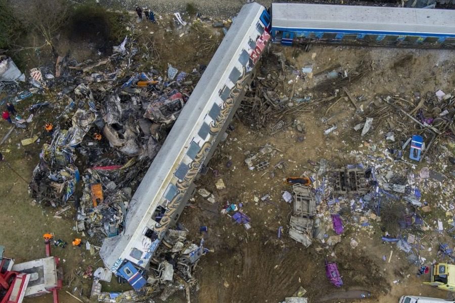 Τέμπη: Παραμένουν στη ΜΕΘ τρεις τραυματίες – Τα νεότερα για την υγεία τους