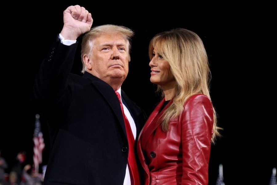 Donald Trump: Φοβόταν ότι θα τον παρατήσει η Melania ‑ Ύποπτες νύχτες σε πολυτελές ξενοδοχείο
