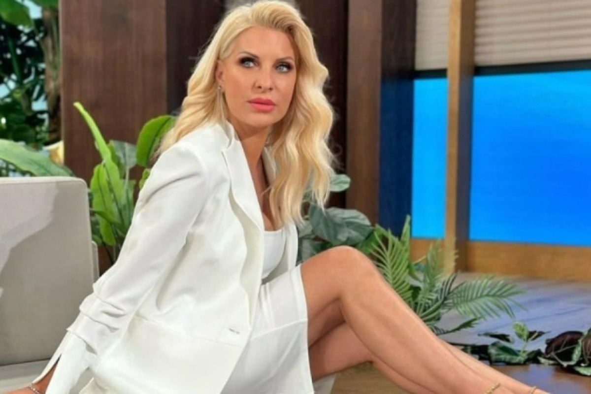 Τα 6 τρόφιμα που έχει κόψει μαχαίρι από την διατροφή της η Ελένη Μενεγάκη για τέλειο κορμί στα 53