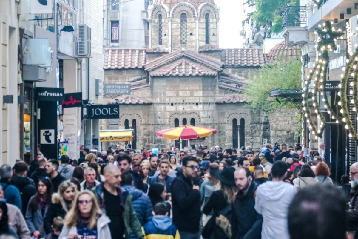 Τα τελευταία δρομολόγια των μέσων μεταφοράς την παραμονή της Πρωτοχρονιάς