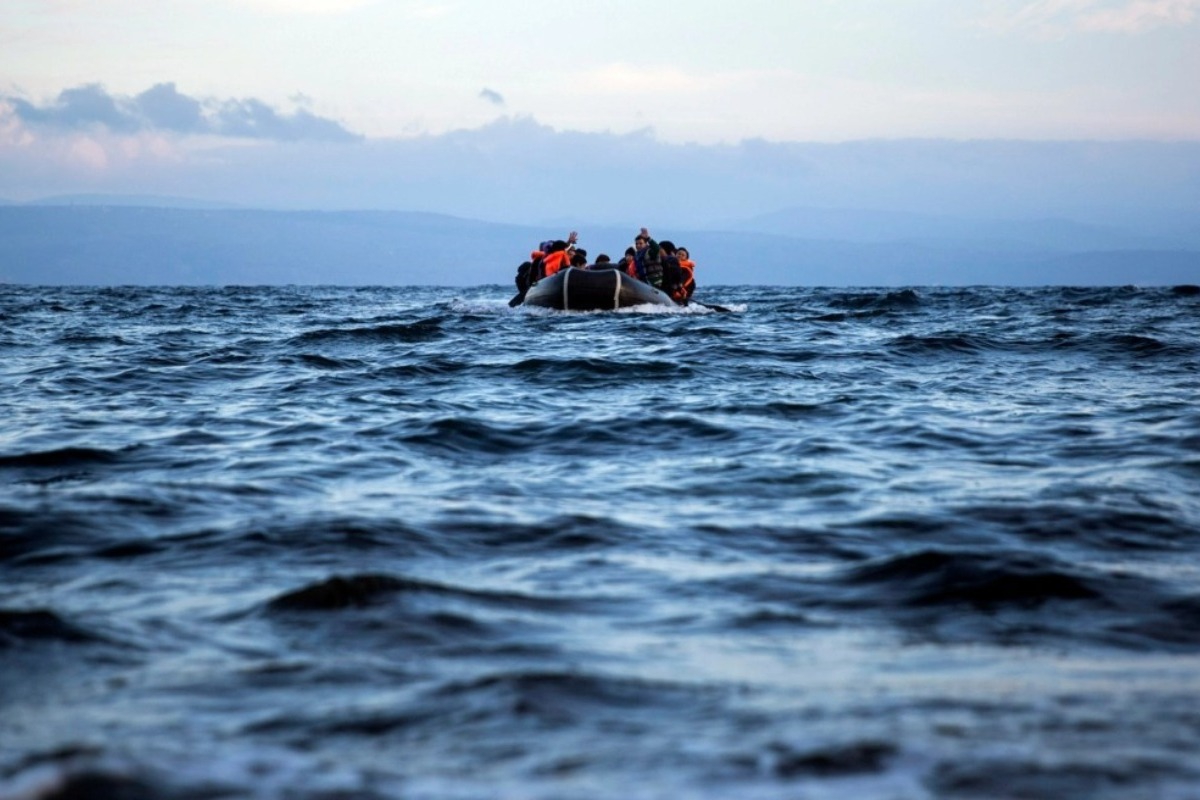 Τραγικό τέλος για 6χρονο παιδί μεταvάστη ‑ Πέθαvε στη βάρκα και ο πατέρας του το πέταξε στη θάλασσα