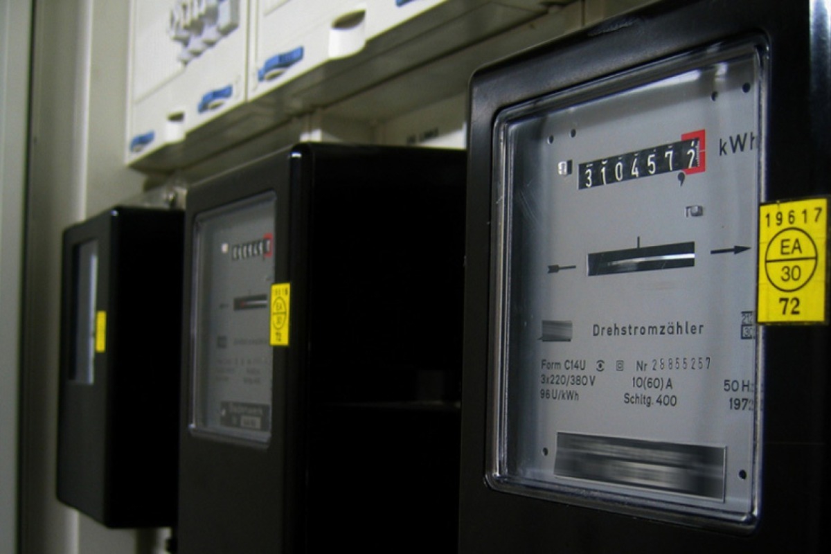 Παρατείνεται ως 31 Δεκεμβρίου η αναστολή της ρήτρας αναπροσαρμογής στις τιμές ενέργειες