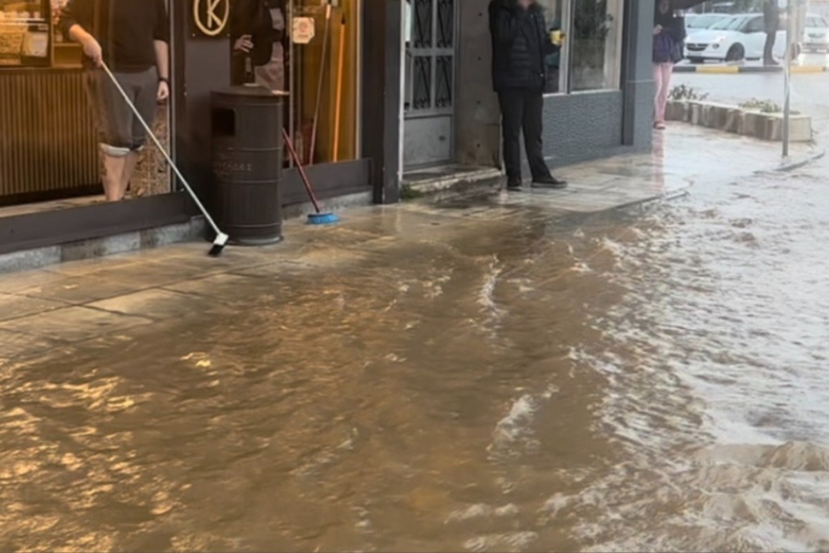 Καιρός: Προβλήματα από την κακοκαιρία expess σε Πιερία και Θεσσαλία ‑ Πότε υποχωρούν τα φαινόμενα