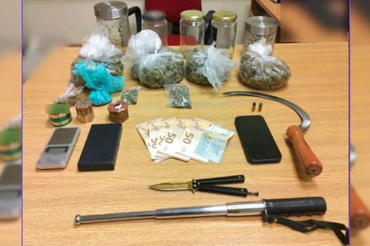 Διακίνηση ναρκωτικών από 18χρονο στο Βόλο ‑ Χτυπούσε τους αστυνομικούς και έκλαιγε στην εισαγγελέα