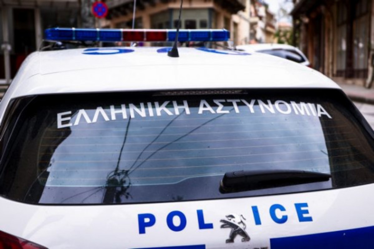 Θρίλερ στα Τρίκαλα: Αντρας βρέθηκε νεκρός και δεμένος χειροπόδαρα μέσα σε διαμέρισμα