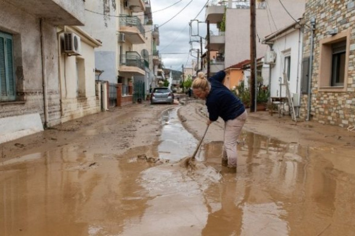Βόλος: Χωρίς πόσιμο νερό για 11η μέρα, παλεύει να επουλώσει τις πληγές από την κακοκαιρία