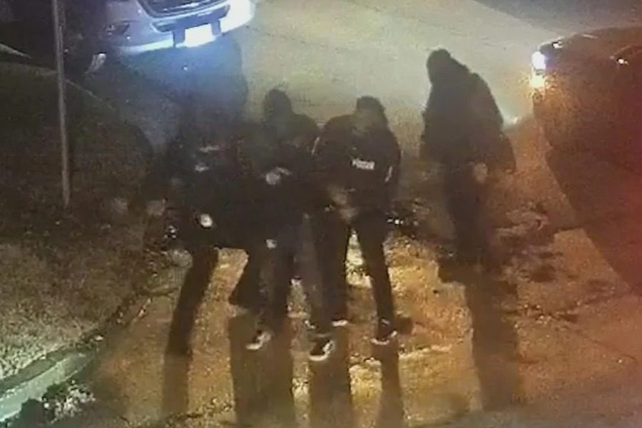 Οργή για το βίντεο του ξυλοδαρμού του Τάιρ Νίκολς ‑ Φώναζε «μαμά», «θα σε σκίσουμε» έλεγαν οι αστυνομικοί