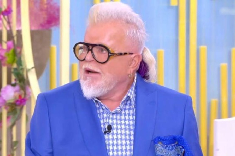 Νίκος Αποστολόπουλος: «Είναι ο καλύτερος πελάτης μου, κάποτε έδινε 10 εκ. για ρούχα»