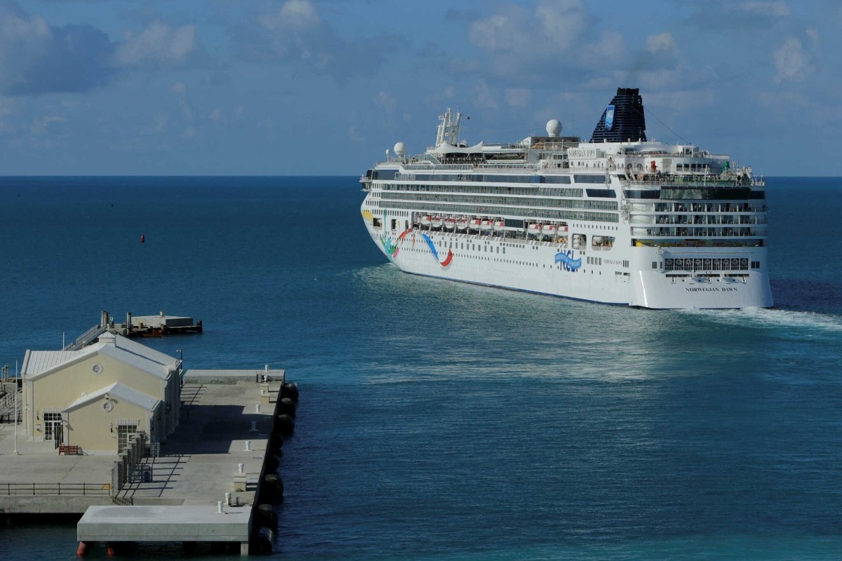 Kρουαζιερόπλοιο αποκλείστηκε μεσοπέλαγα στο Μαυρίκιο υπό τον φόβο επιδημίας χολέρας